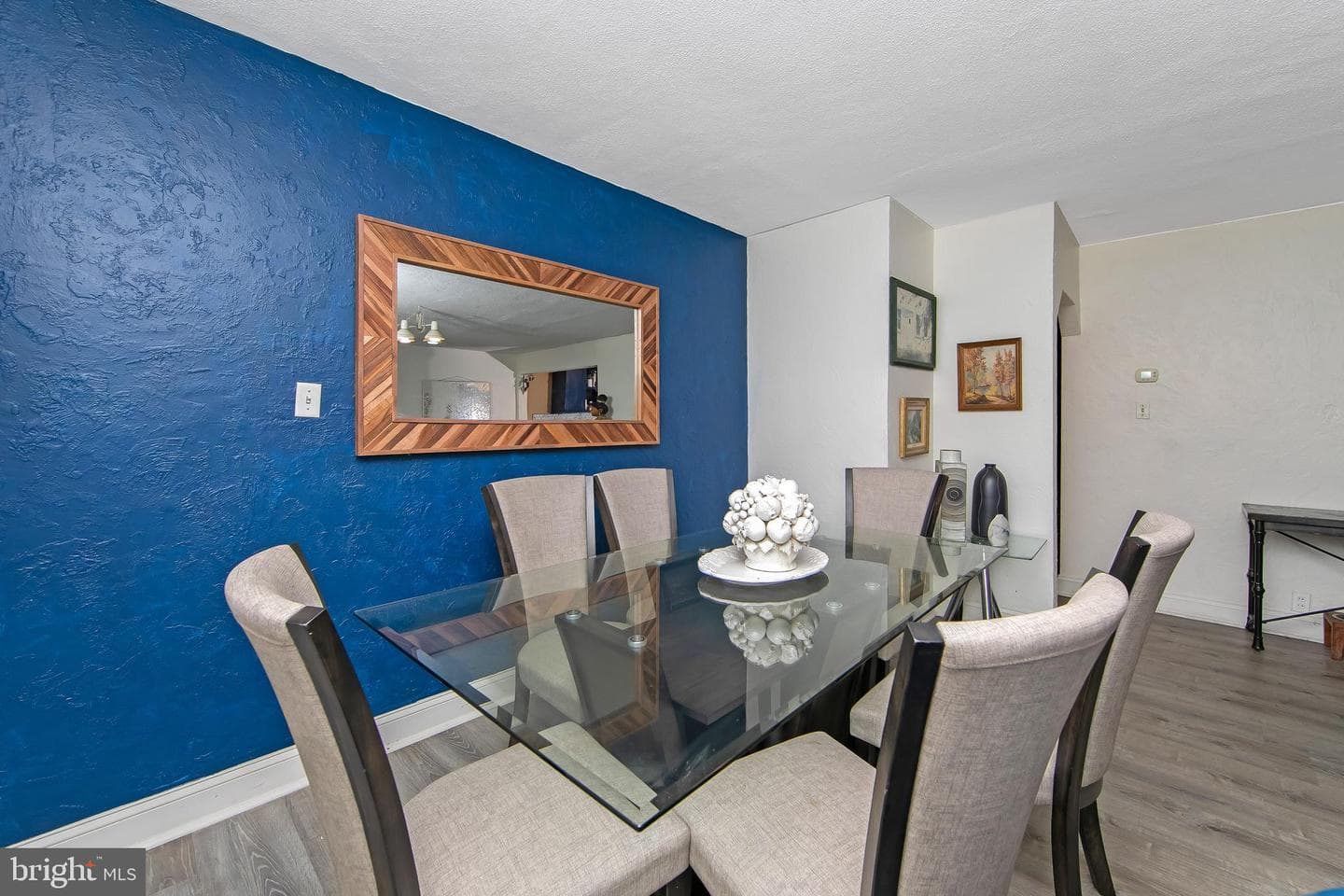 2400 Grand Avenue photo 18