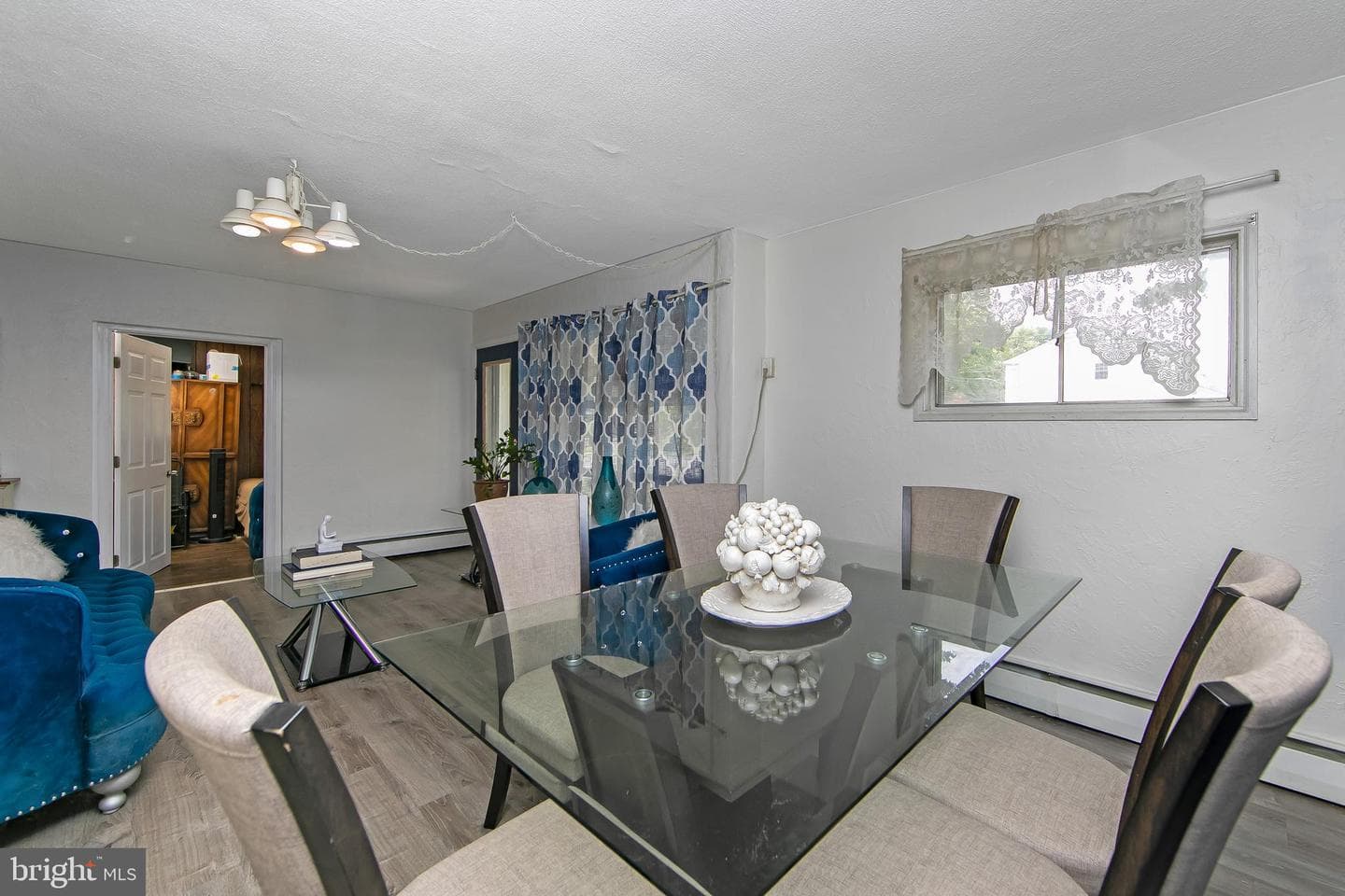 2400 Grand Avenue photo 19