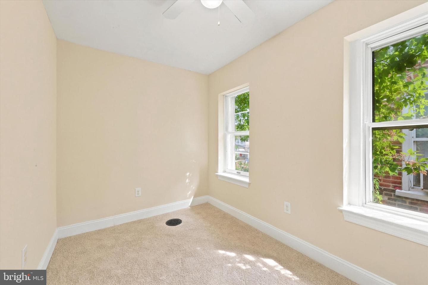49 E Madison Avenue photo 13