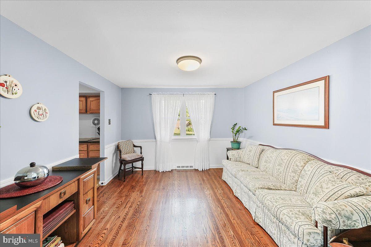 513 Beatty Road photo 8