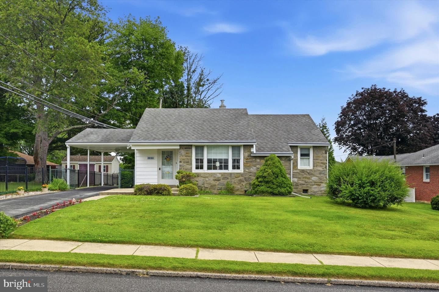 105 Harmil Road photo 1