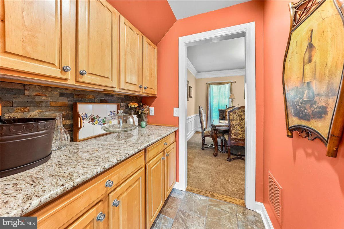 39 Maple Lane photo 16