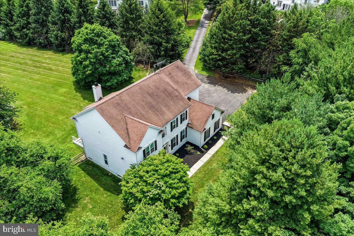 39 Maple Lane photo 3
