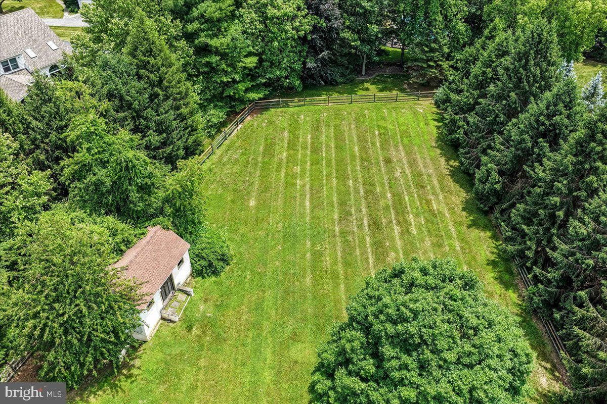 39 Maple Lane photo 4