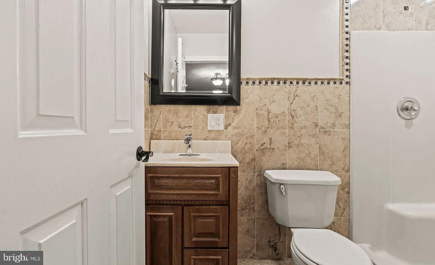 377 E Madison Avenue photo 11