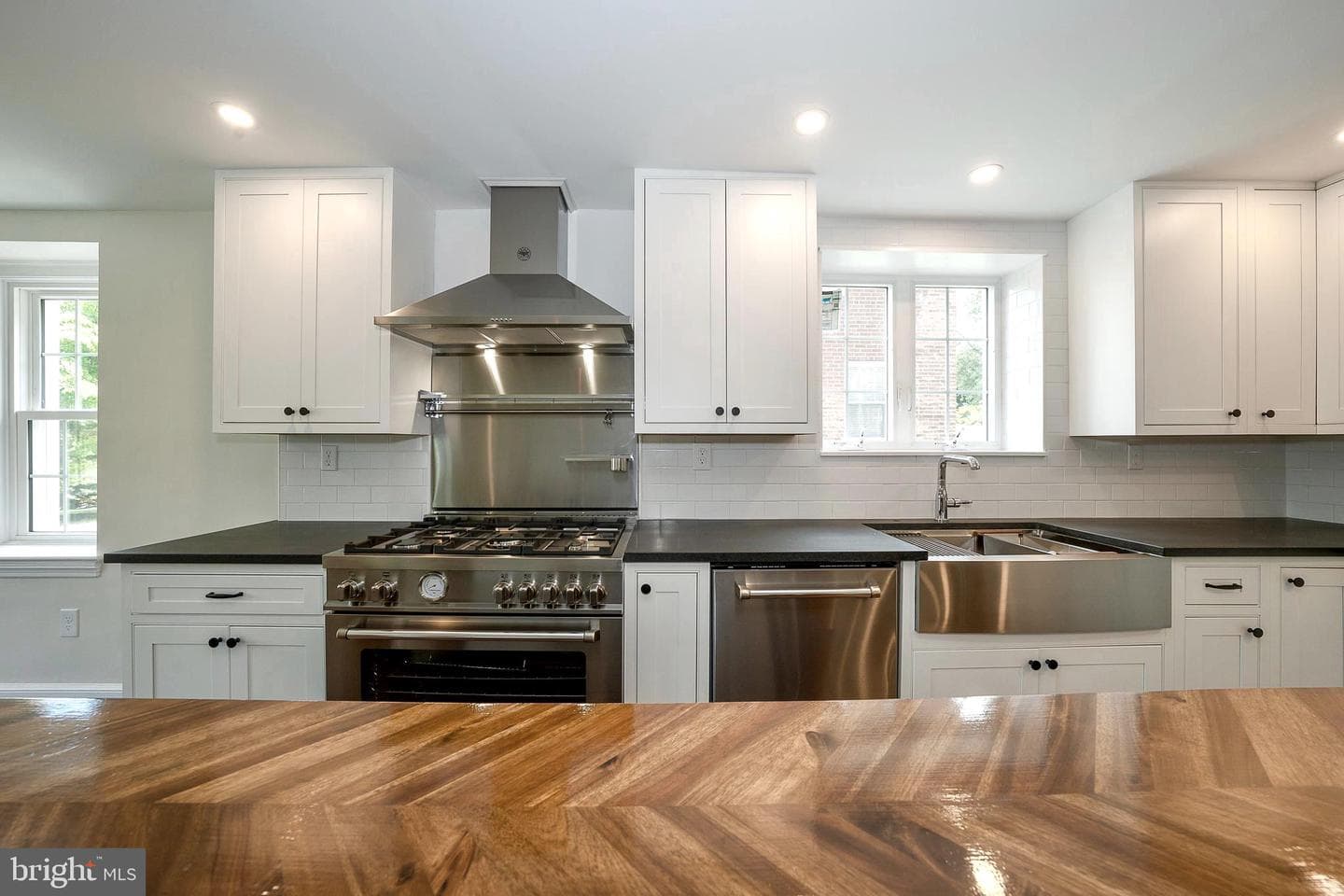 2842 Haverford Road photo 10