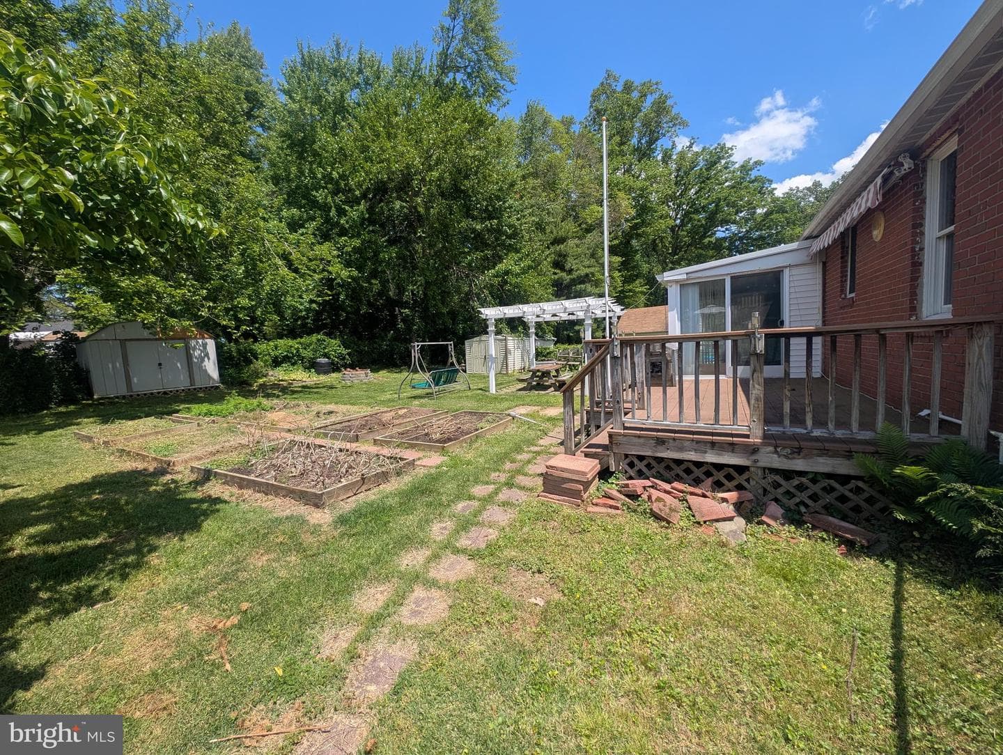 1129 Providence Road photo 11