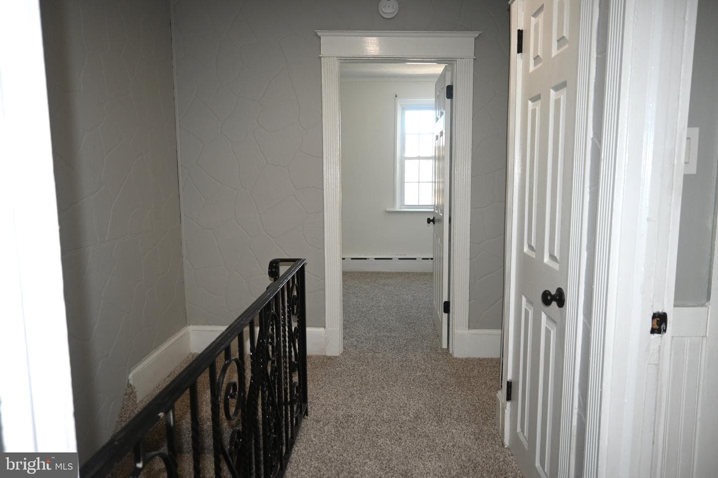 281 N Wycombe Avenue photo 19