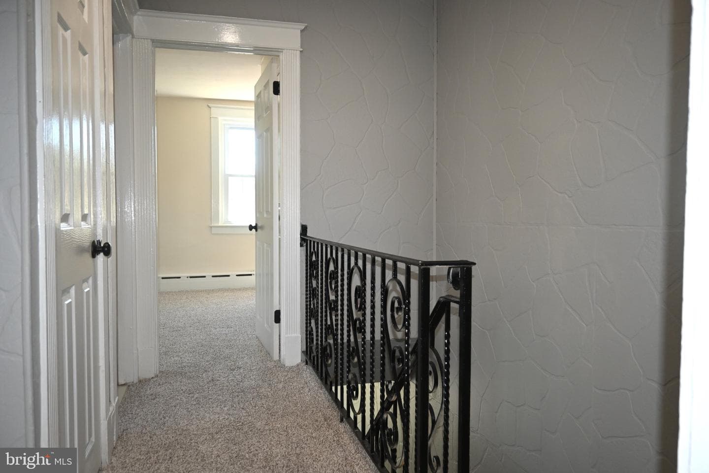 281 N Wycombe Avenue photo 20