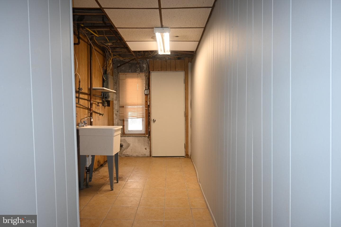 281 N Wycombe Avenue photo 27