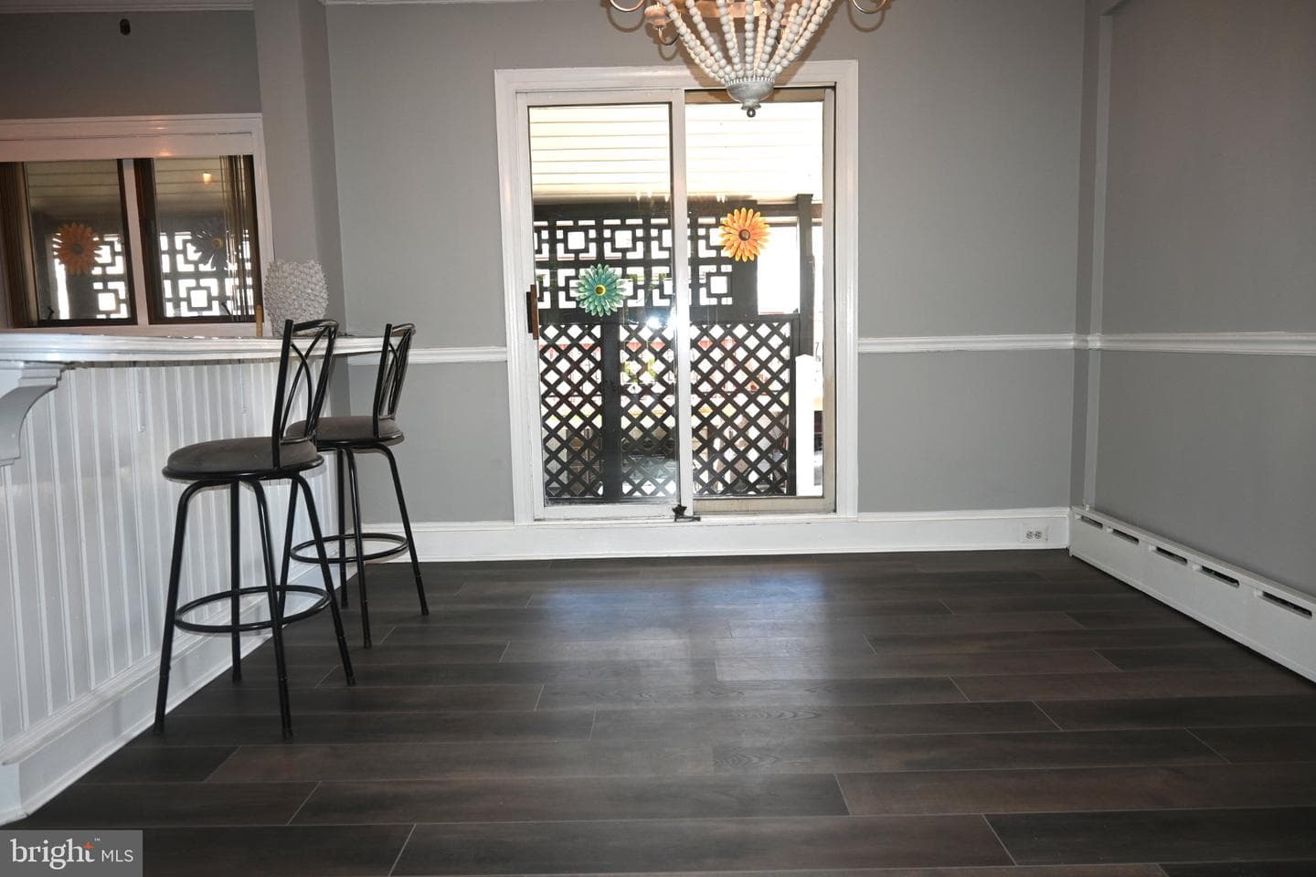 281 N Wycombe Avenue photo 8