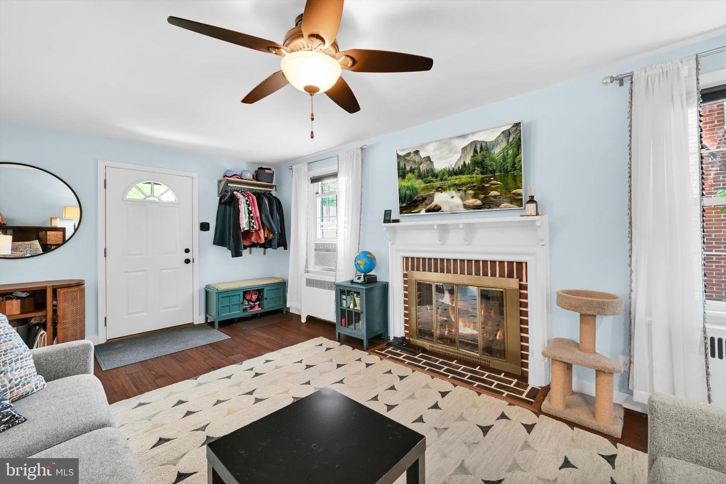 2420 Franklin Avenue photo 10