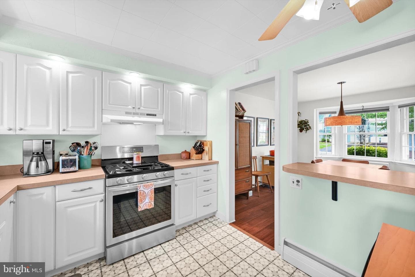 2420 Franklin Avenue photo 16