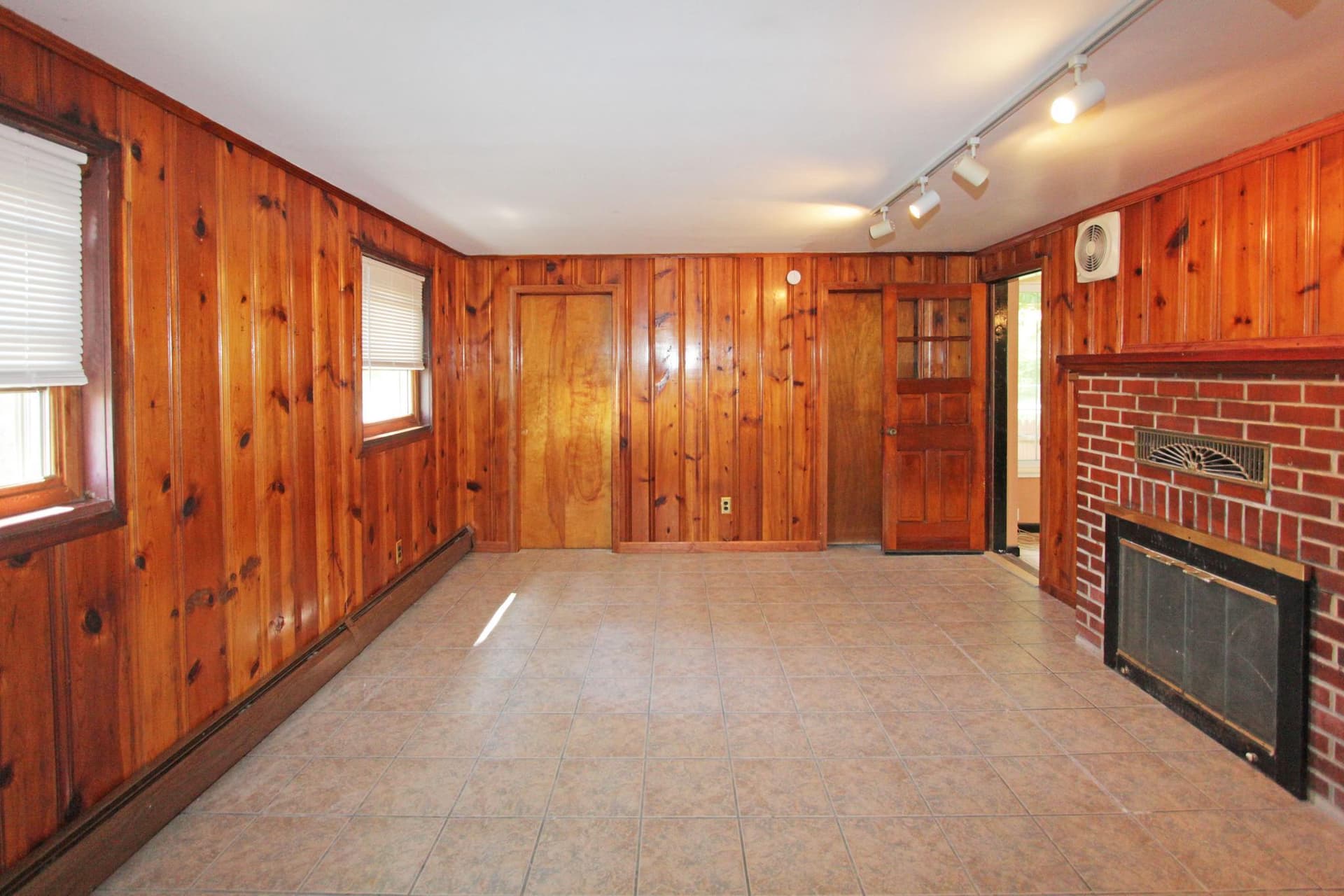 929 Cherry Tree Road photo 4