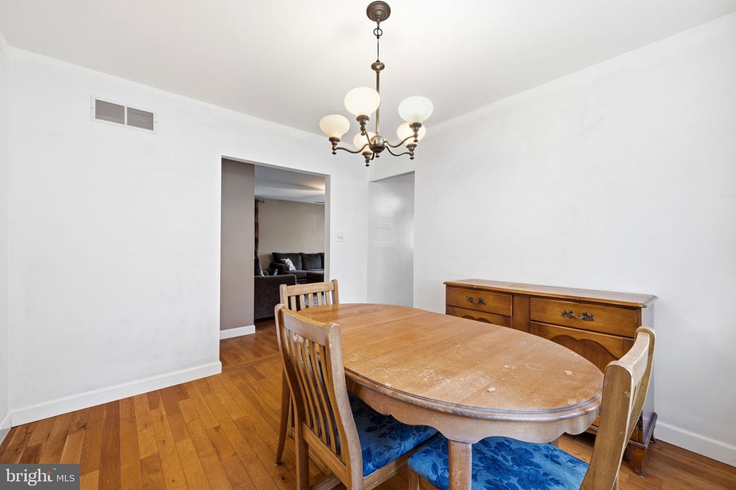 905 Amosland Road photo 13
