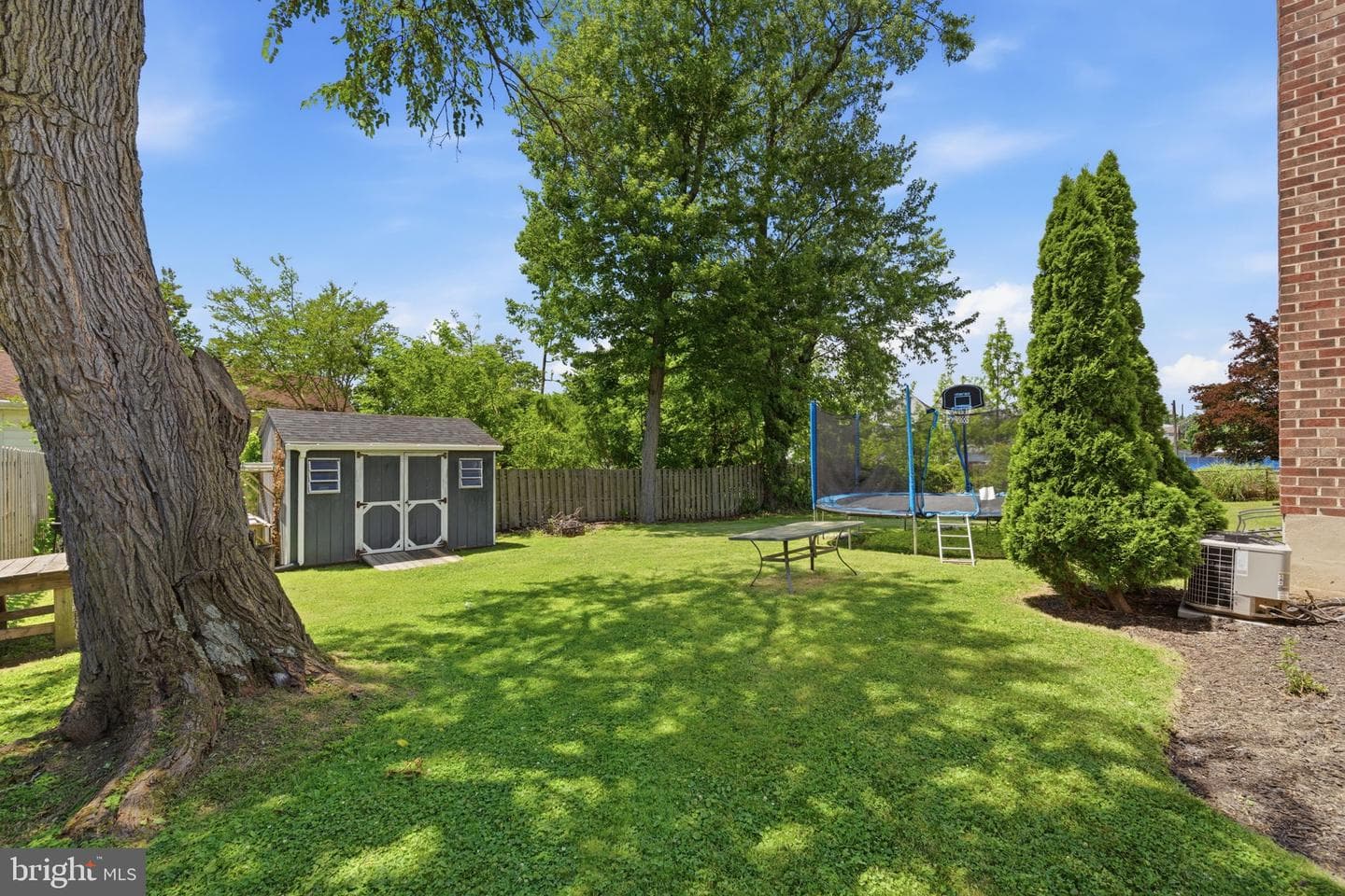 905 Amosland Road photo 40