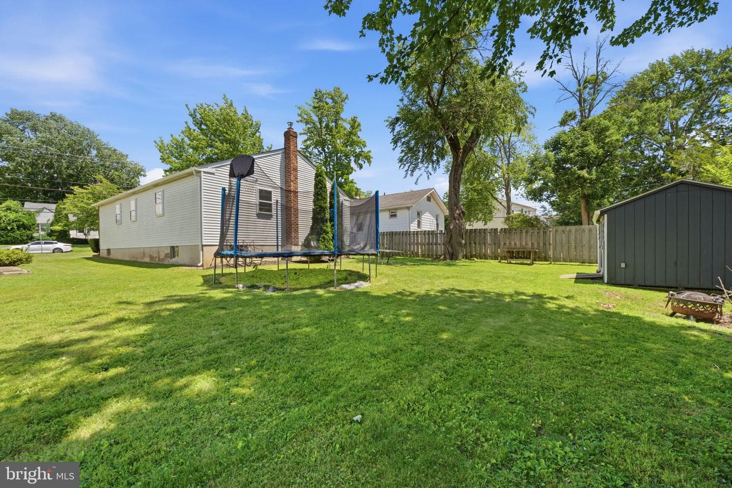 905 Amosland Road photo 42