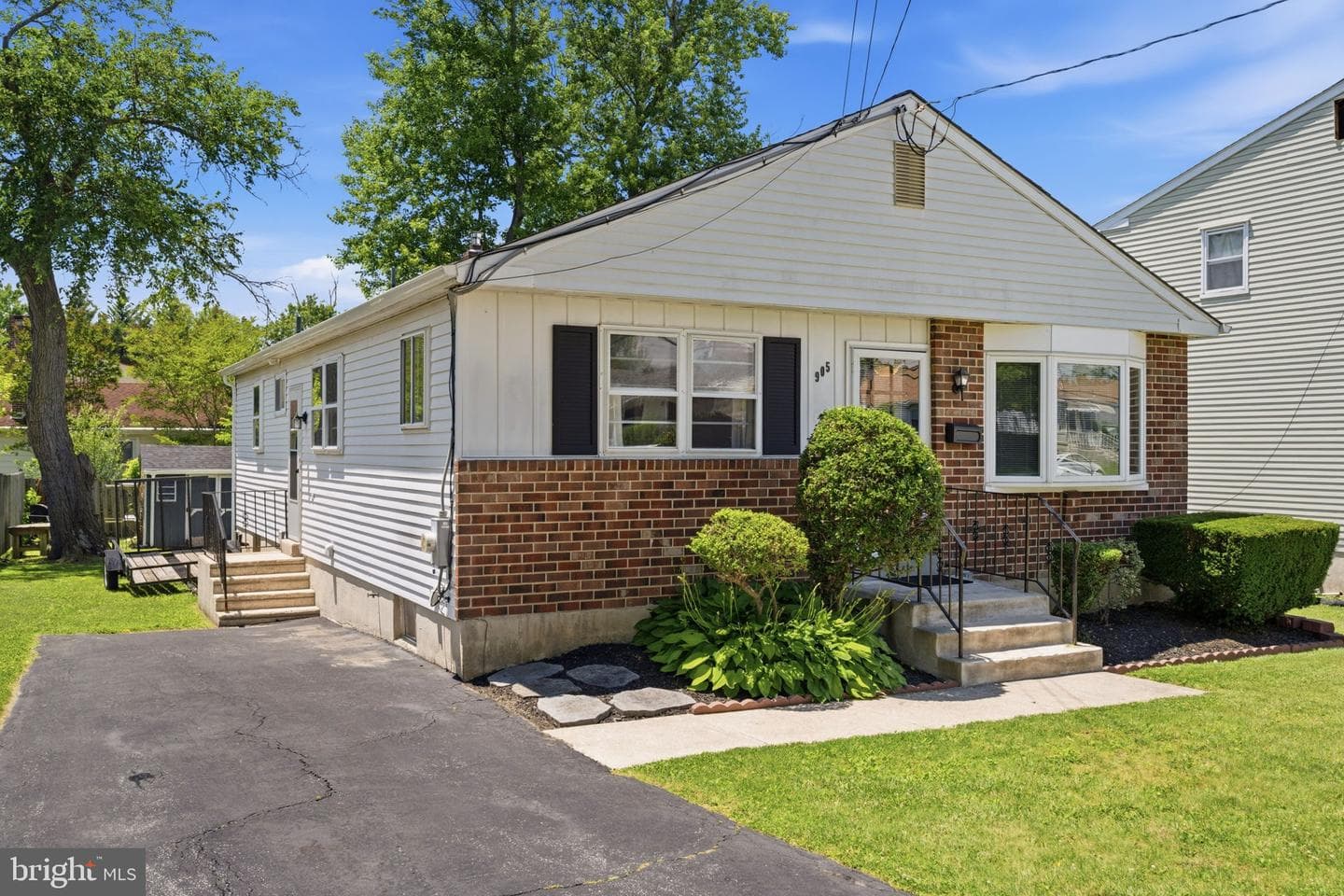 905 Amosland Road photo 5
