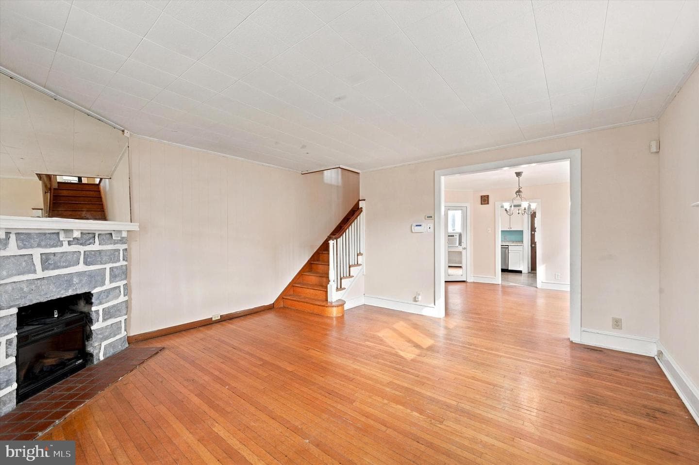 200 W Plumstead Avenue photo 3