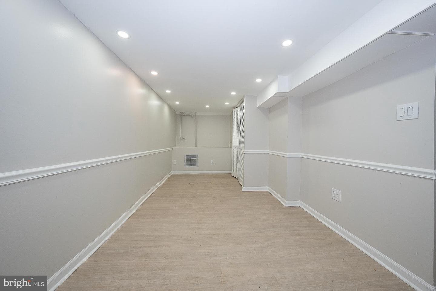 718 Bullock Avenue photo 40