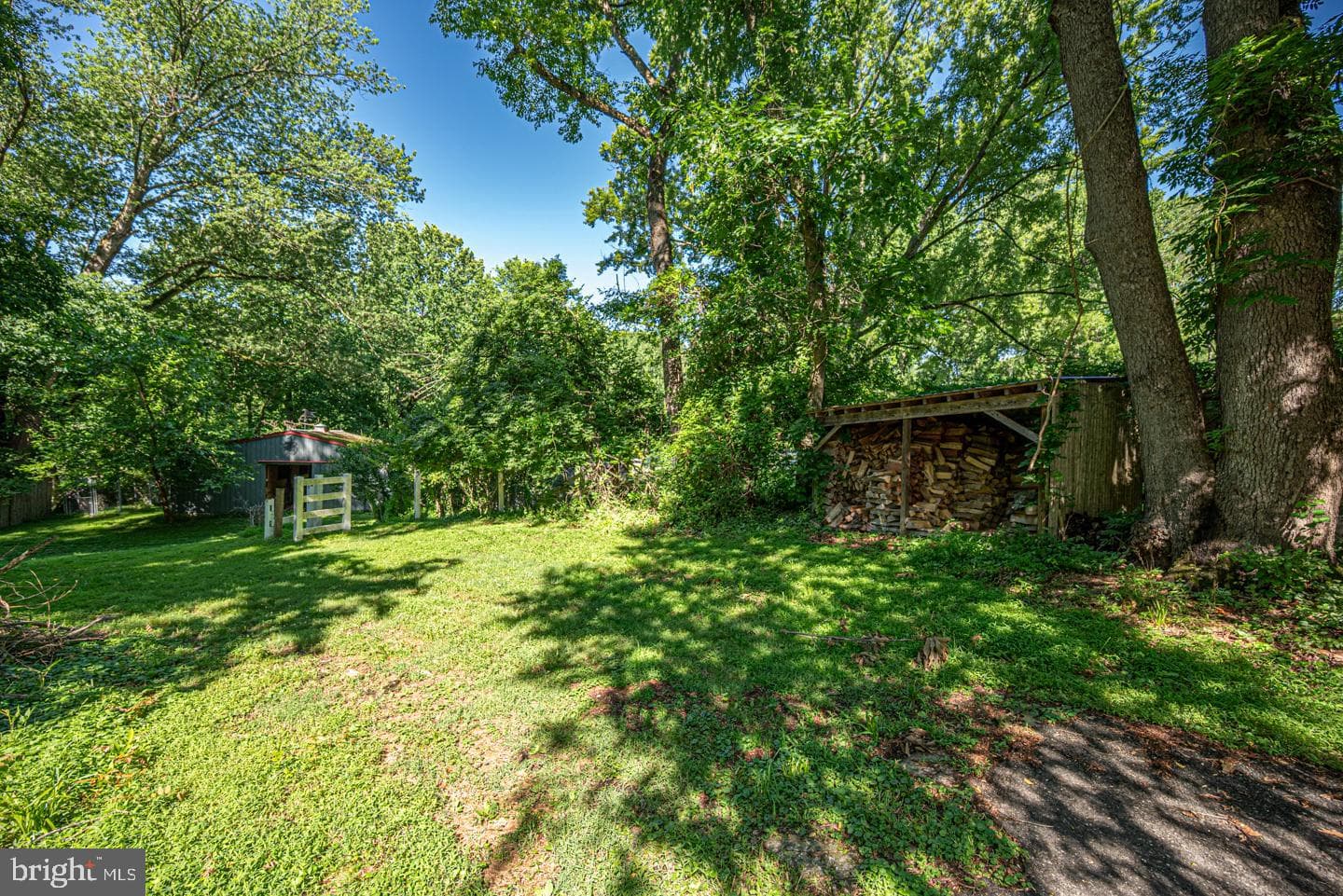 220 Harvey Road photo 16