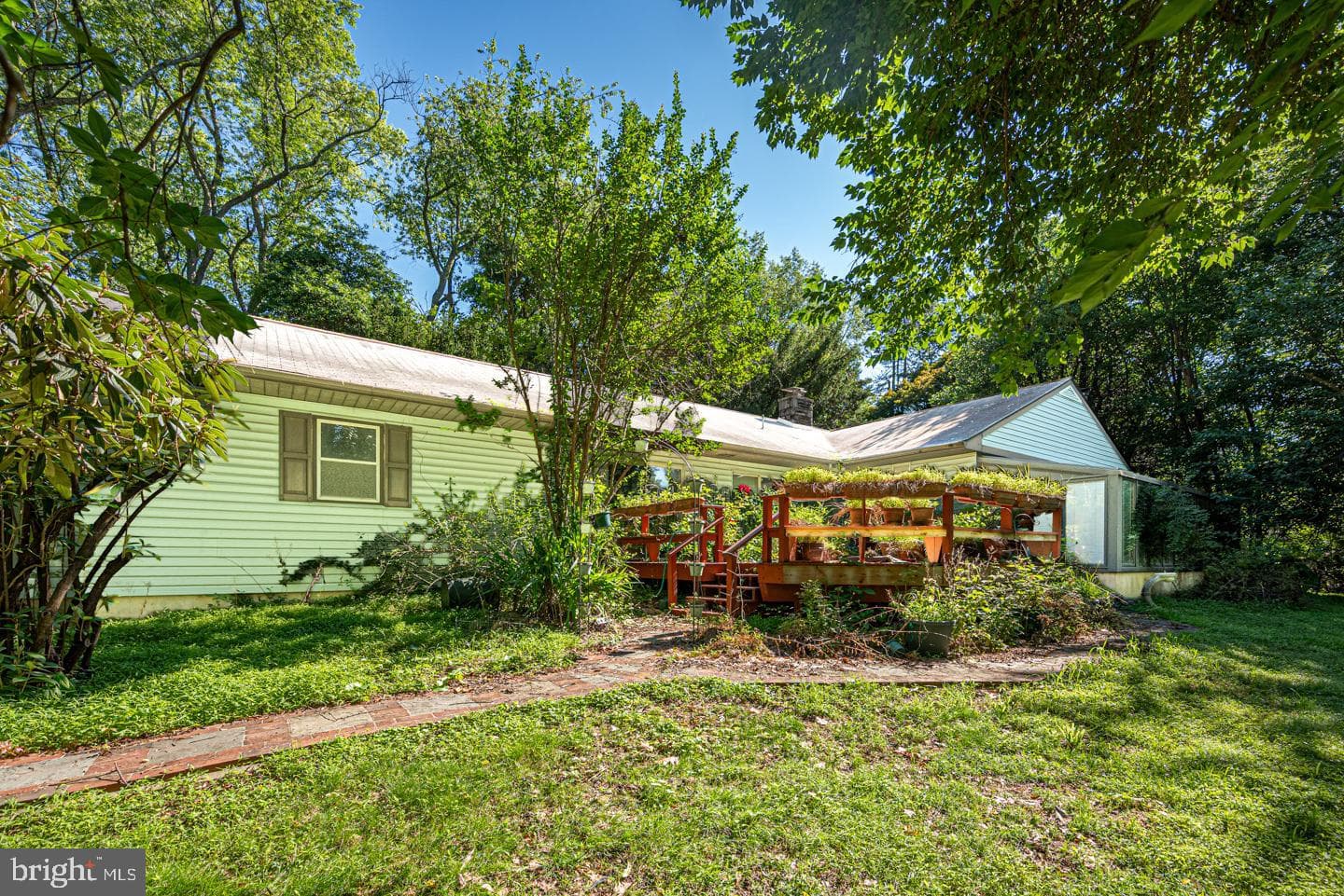 220 Harvey Road photo 5