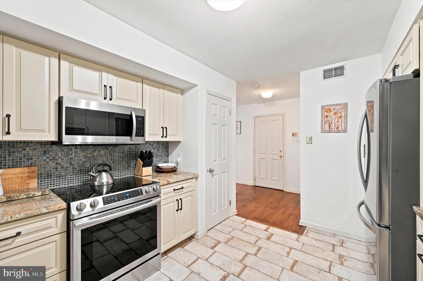 12 Kincaid Court photo 12