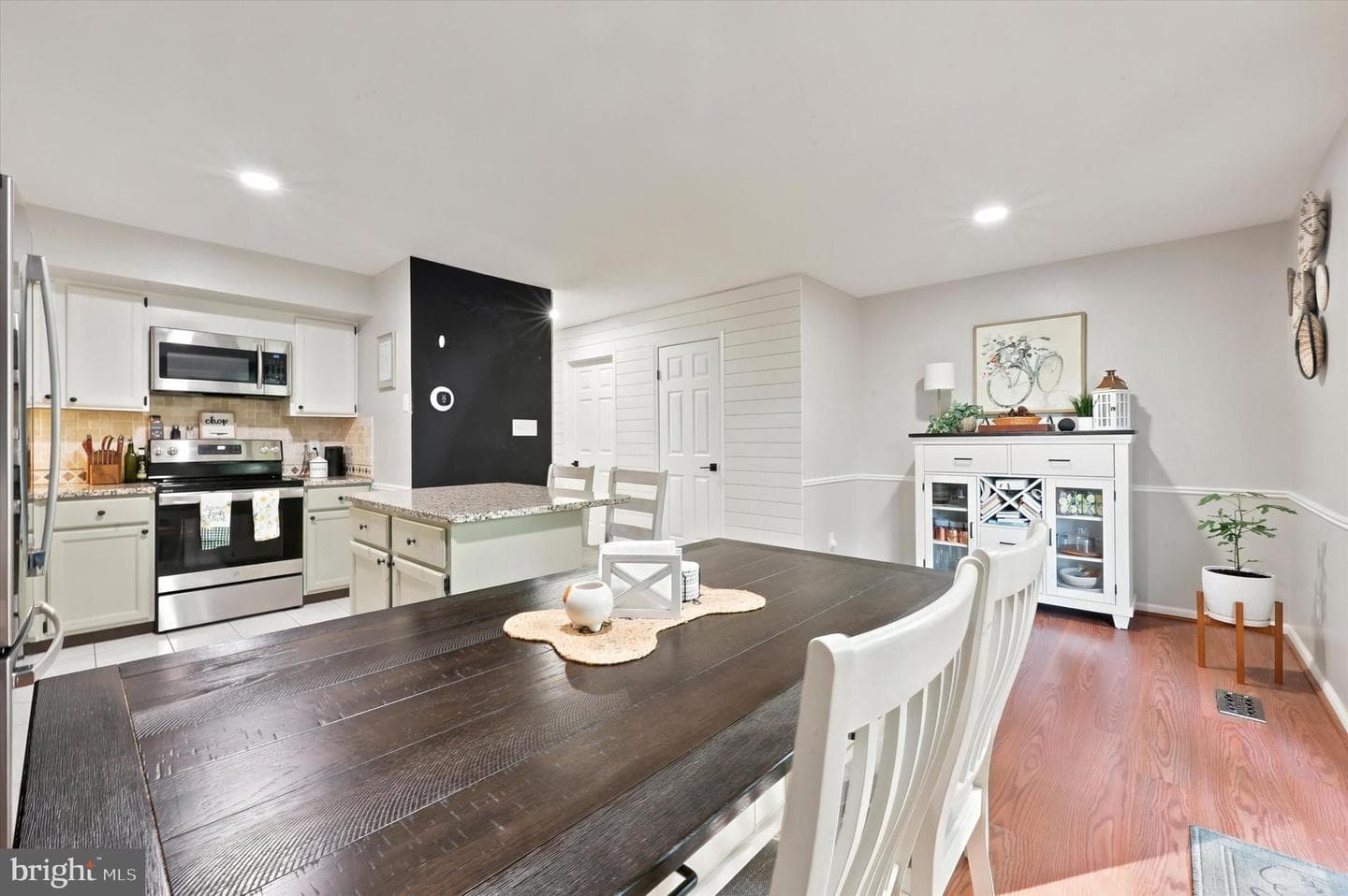 1603 N Glen Drive #1603 photo 9