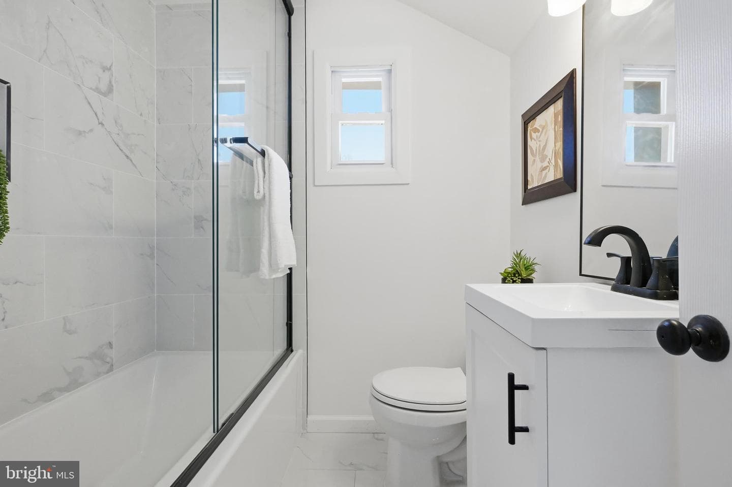 2323 Mole Road photo 4