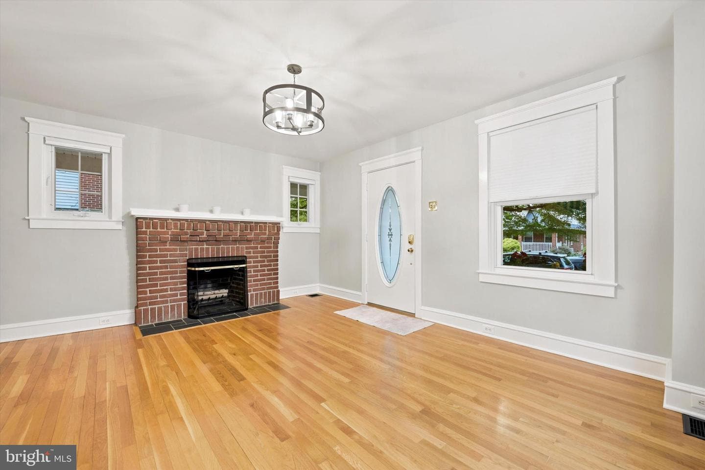 223 E Second Street photo 10