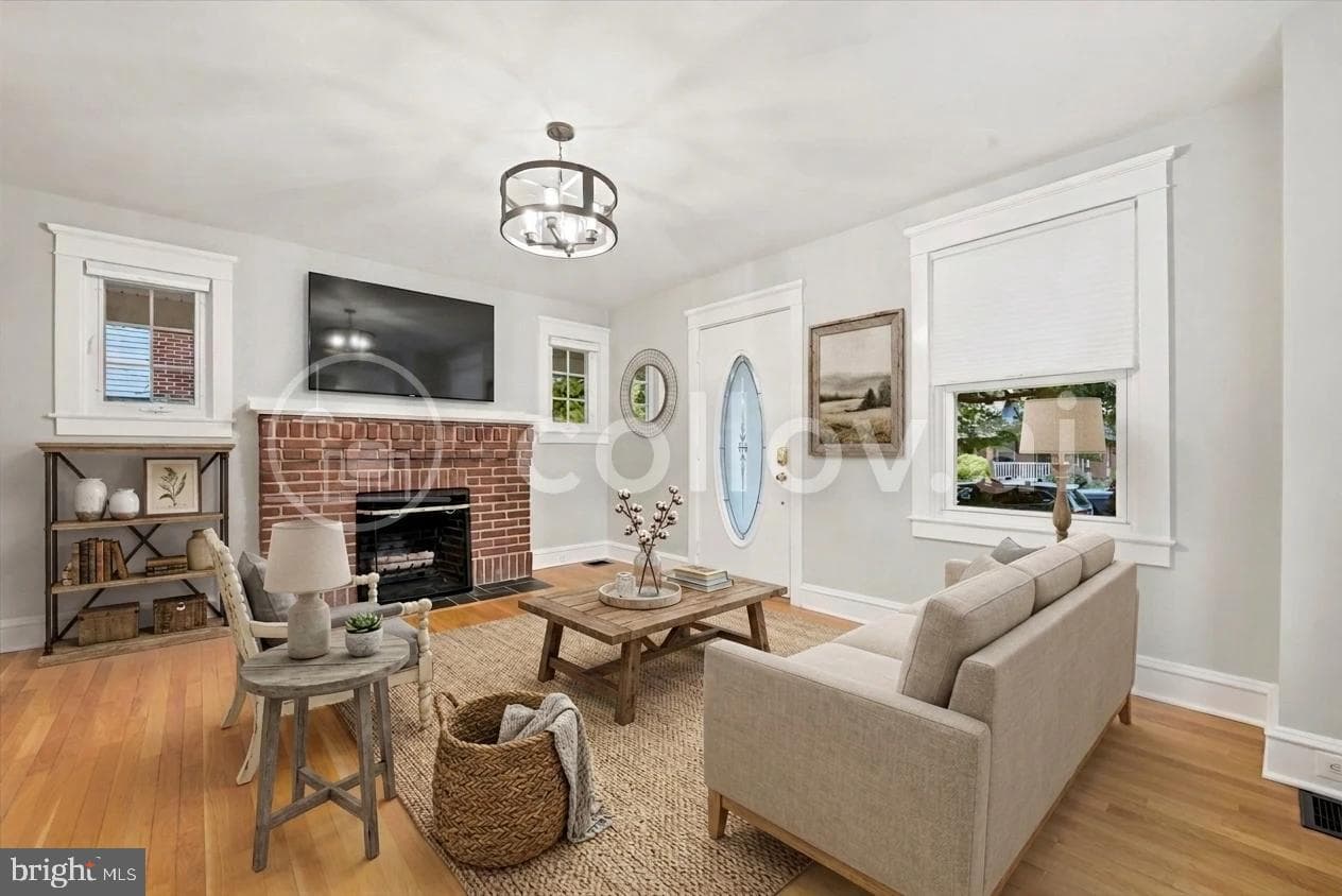 223 E Second Street photo 8