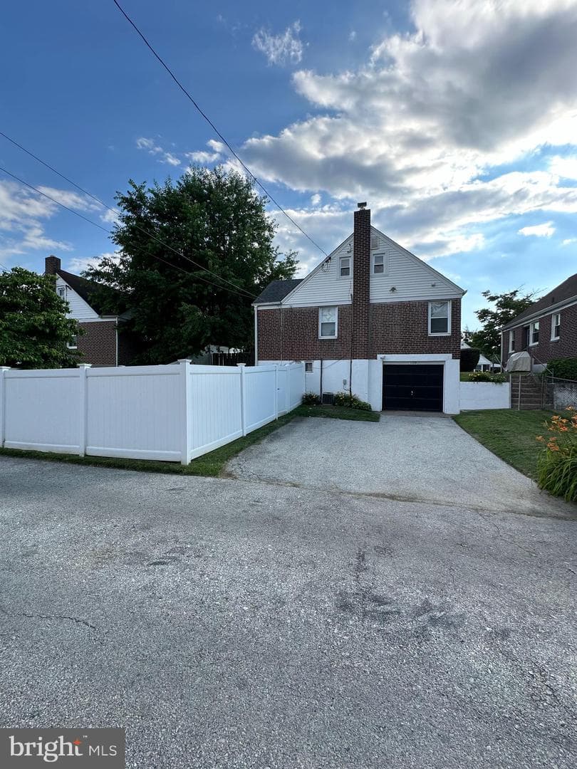 1109 Old Lane photo 35