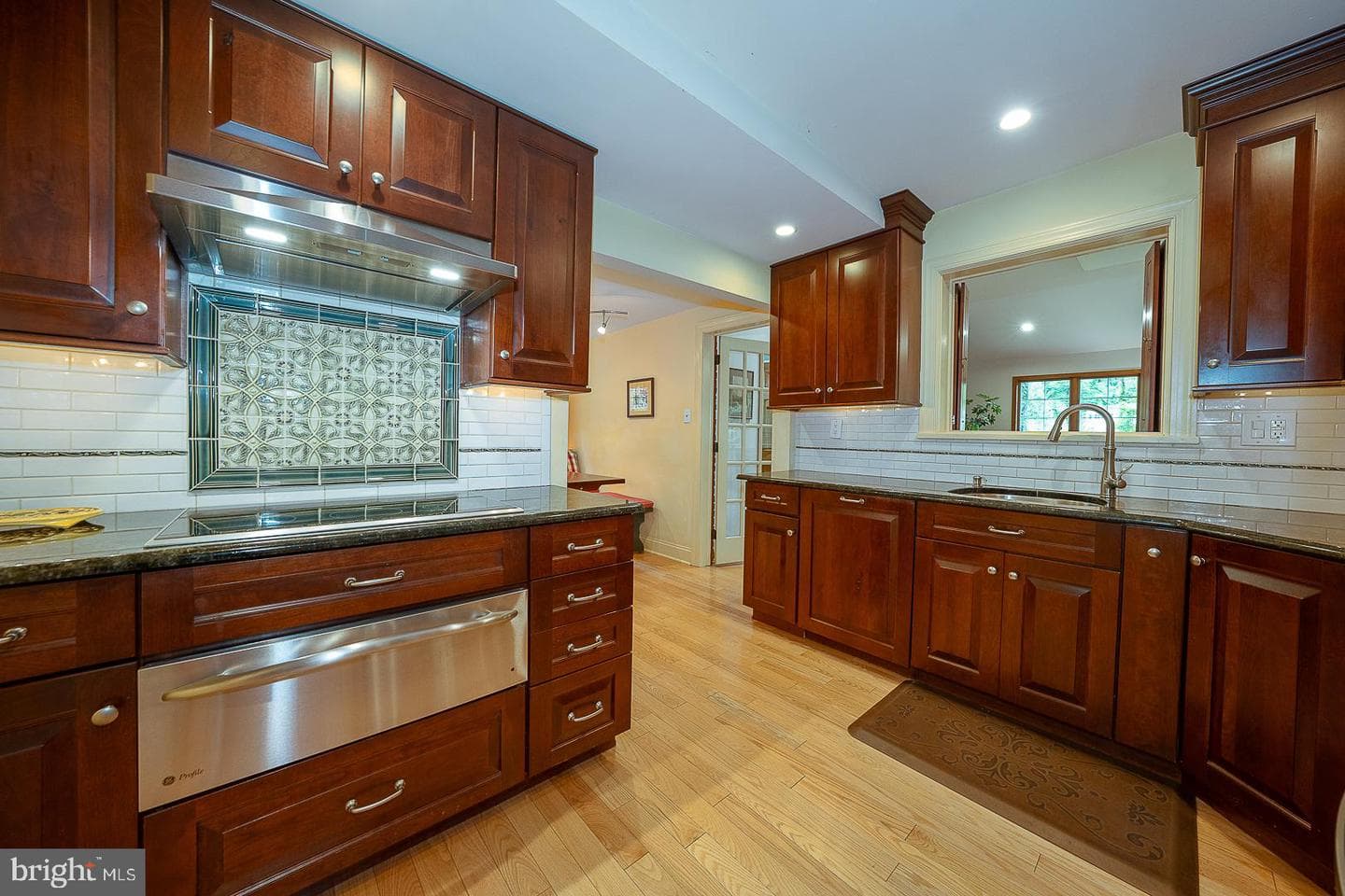 525 W Beechtree Lane photo 12