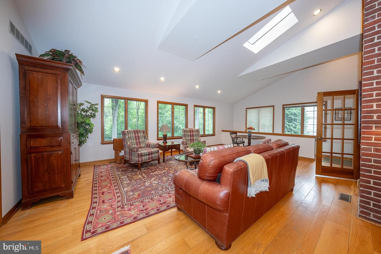 525 W Beechtree Lane photo 18