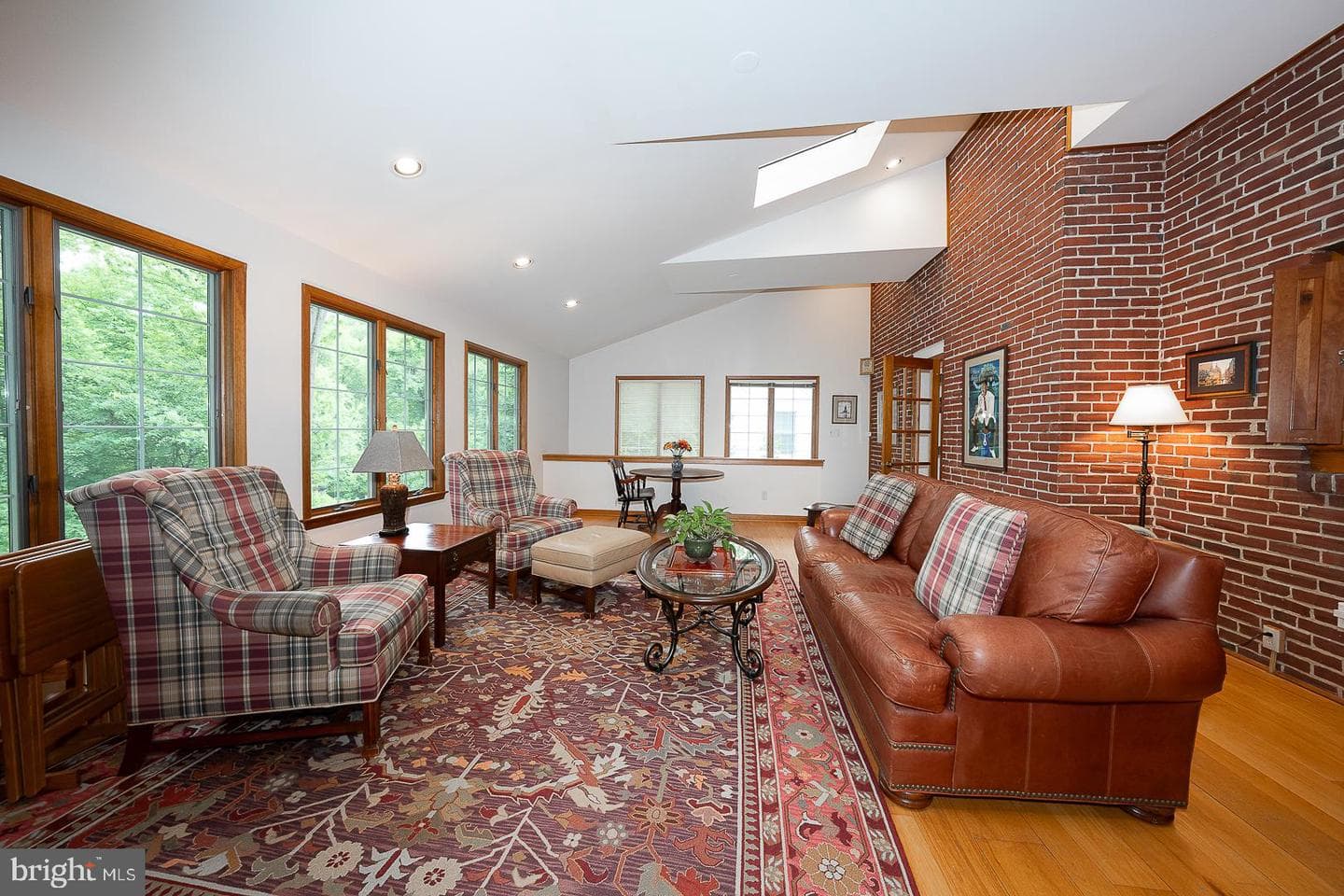 525 W Beechtree Lane photo 19