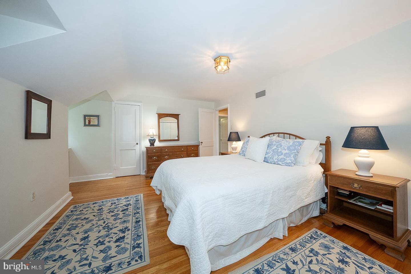 525 W Beechtree Lane photo 27
