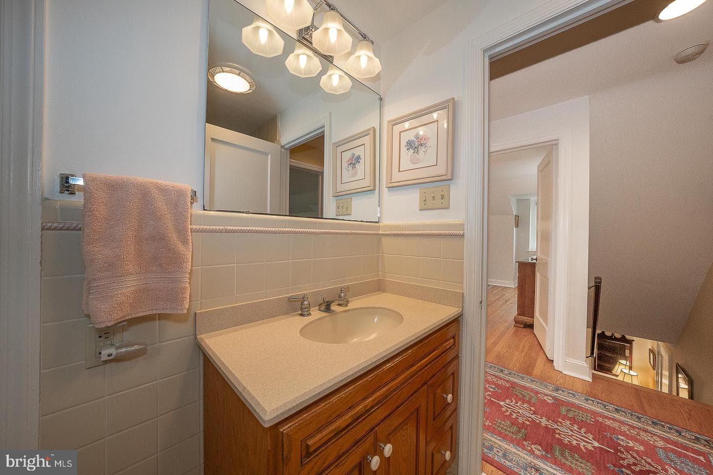 525 W Beechtree Lane photo 32