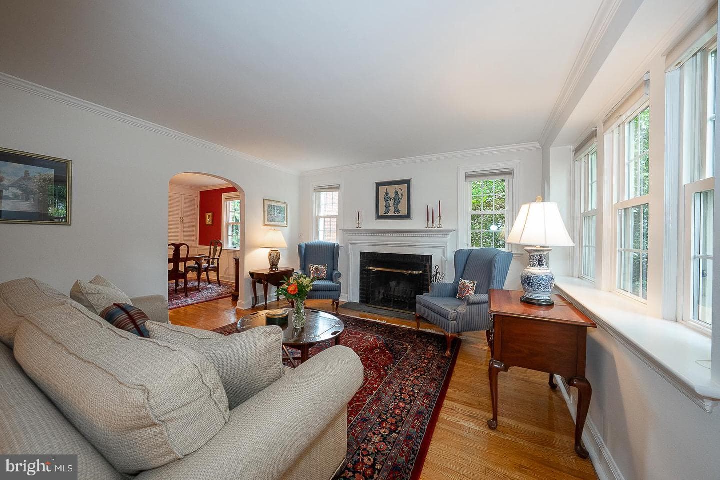525 W Beechtree Lane photo 4
