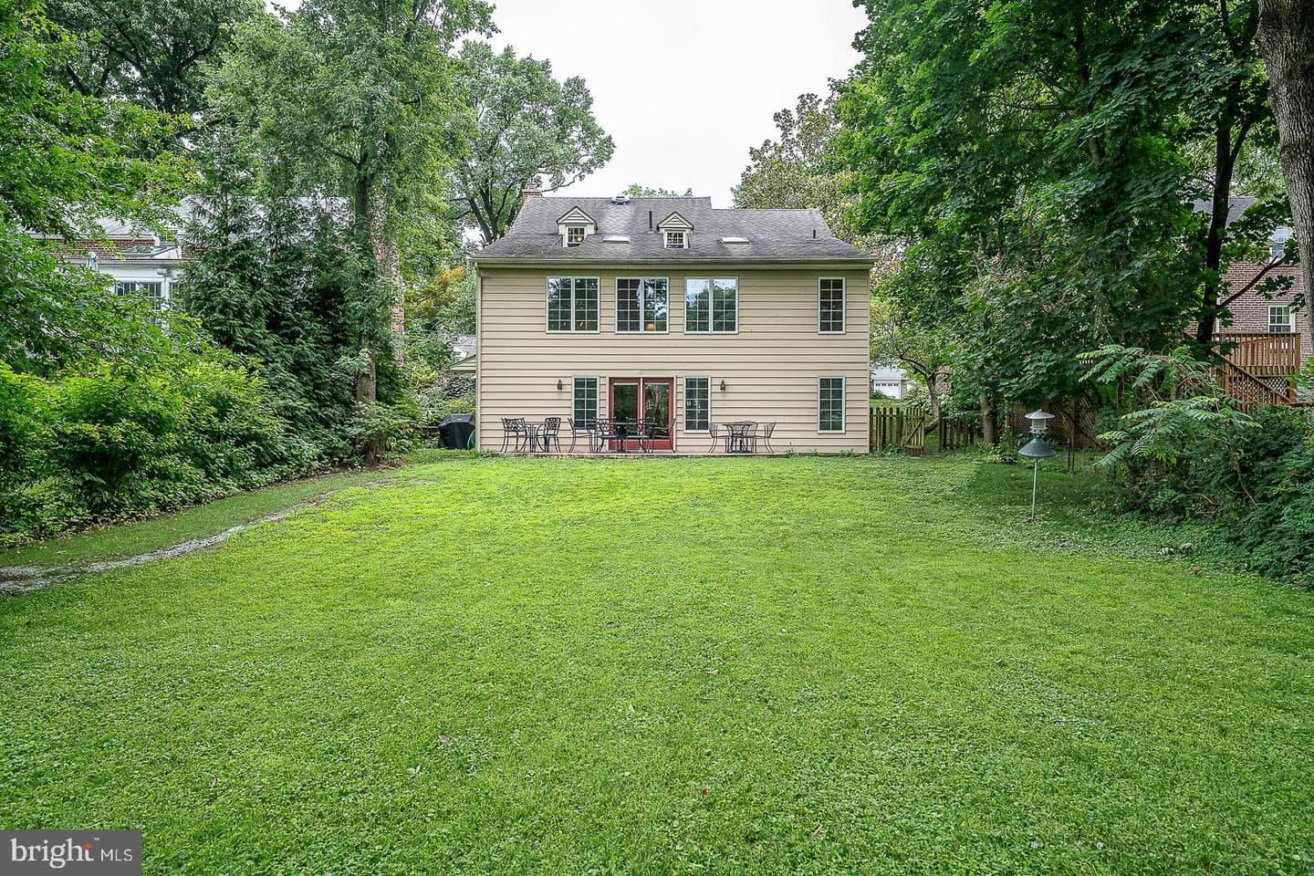 525 W Beechtree Lane photo 44