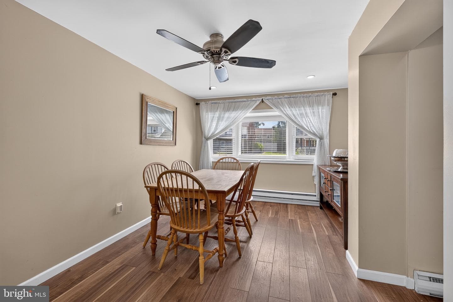 560 Holmes Road photo 16