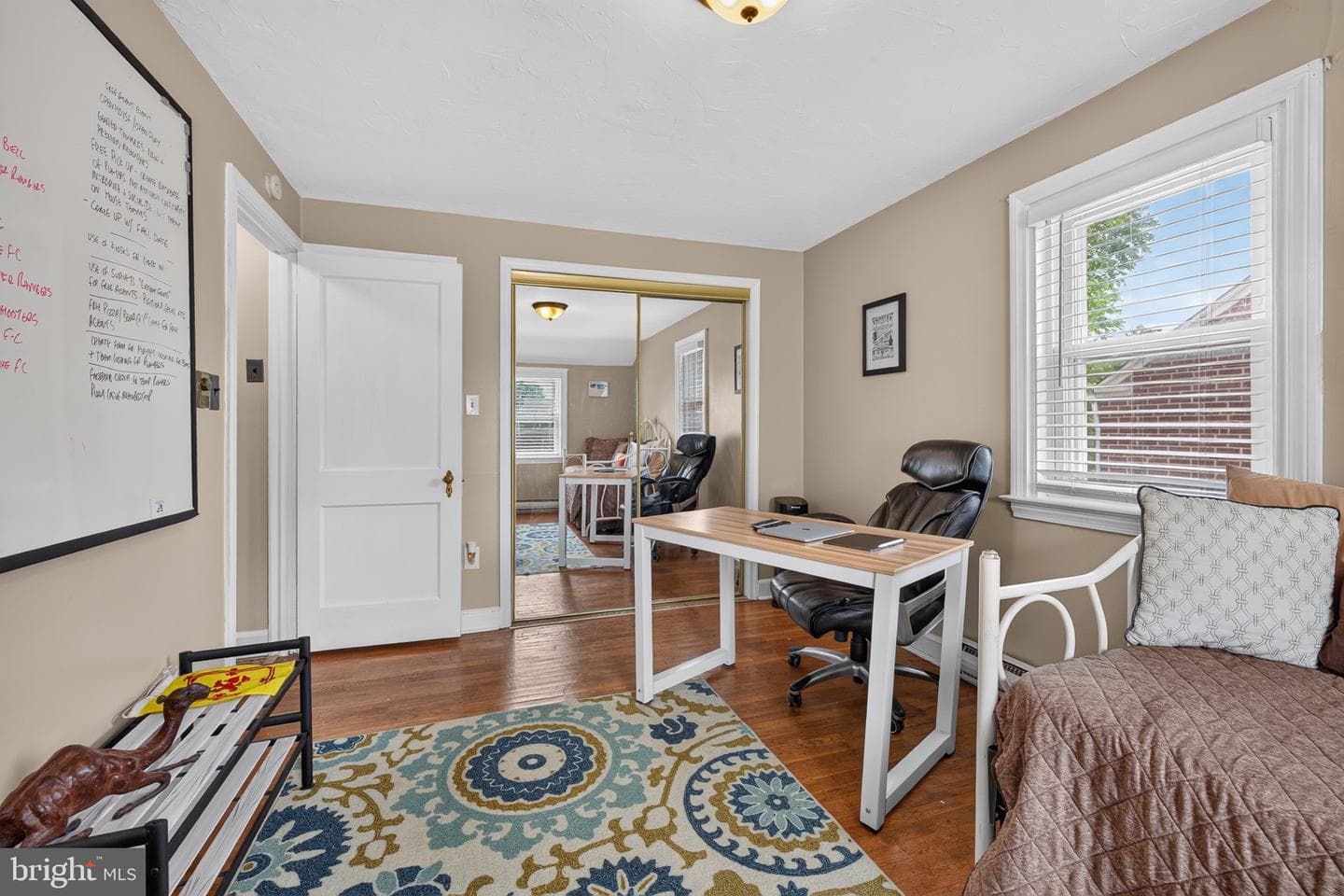 560 Holmes Road photo 25
