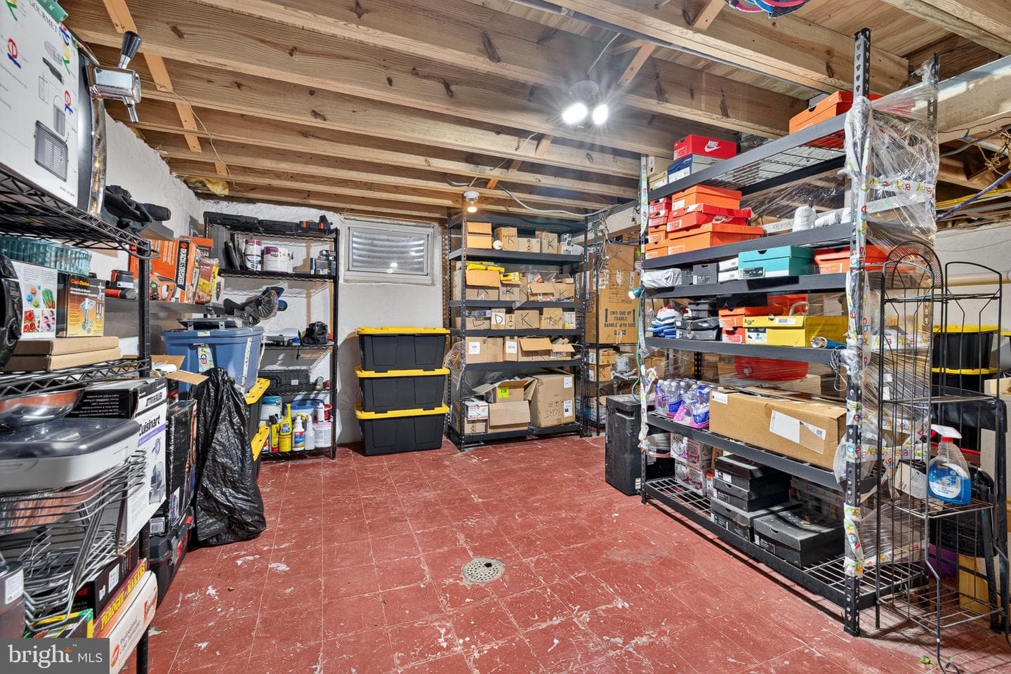 560 Holmes Road photo 34