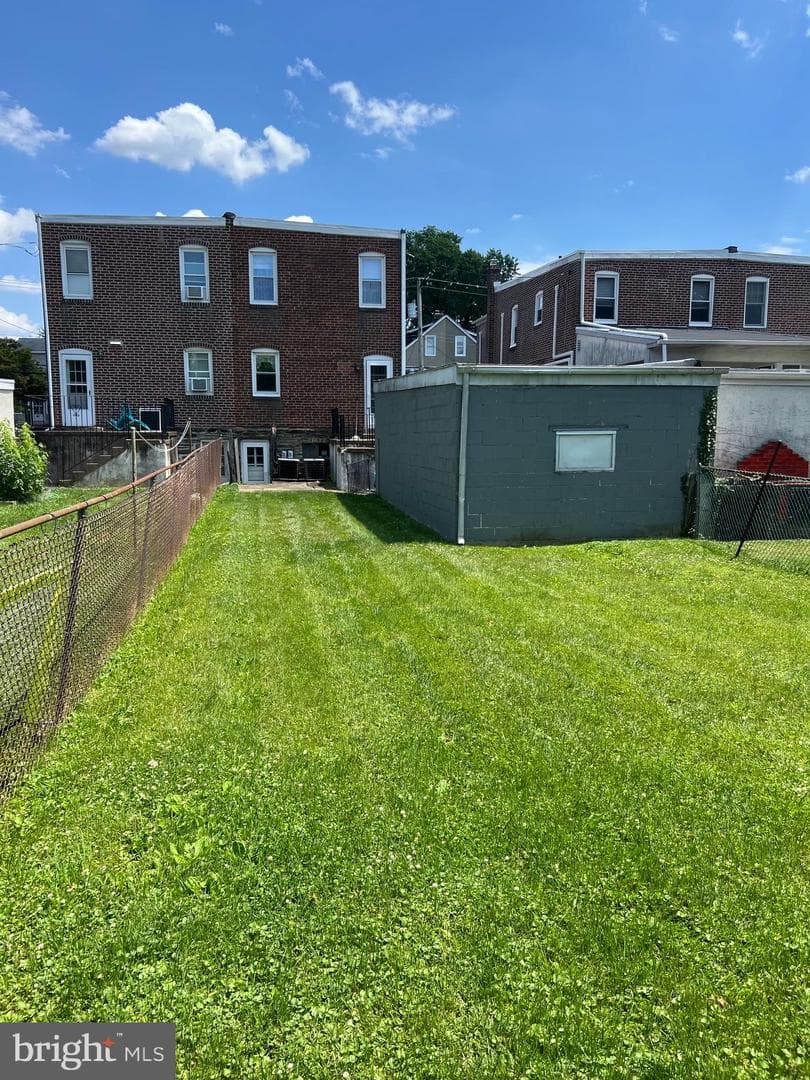 864 Martin Avenue photo 4