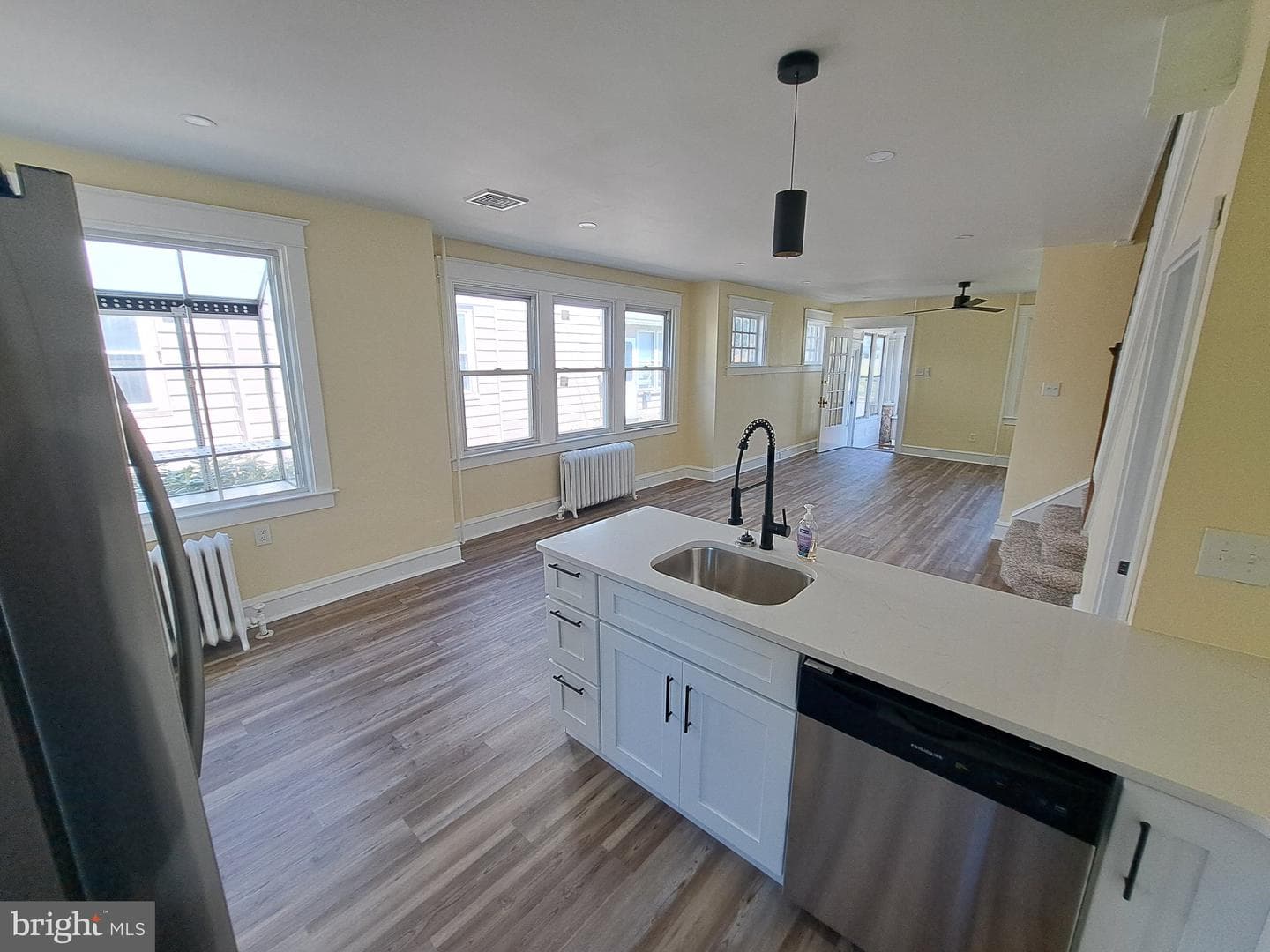 637 10th Avenue photo 8