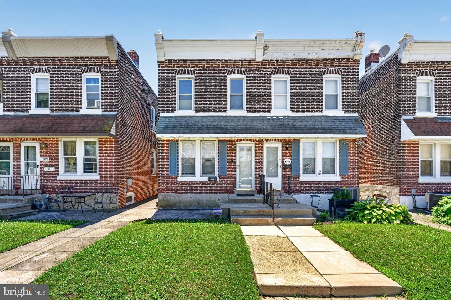 1307 E 9th Street photo 1