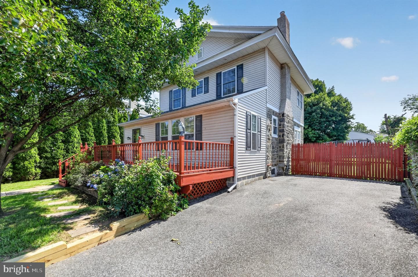 9 E Elbon Road photo 3