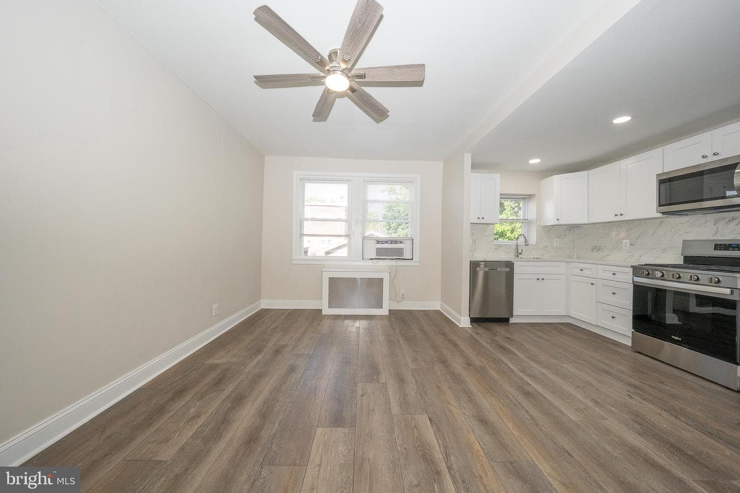 71 Barker Avenue photo 12