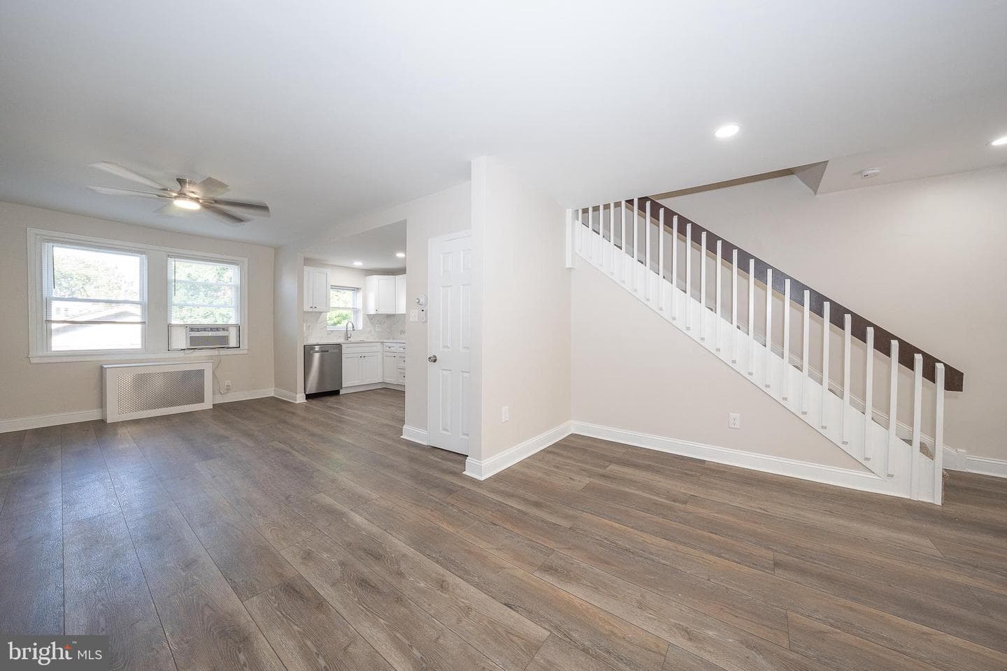 71 Barker Avenue photo 18