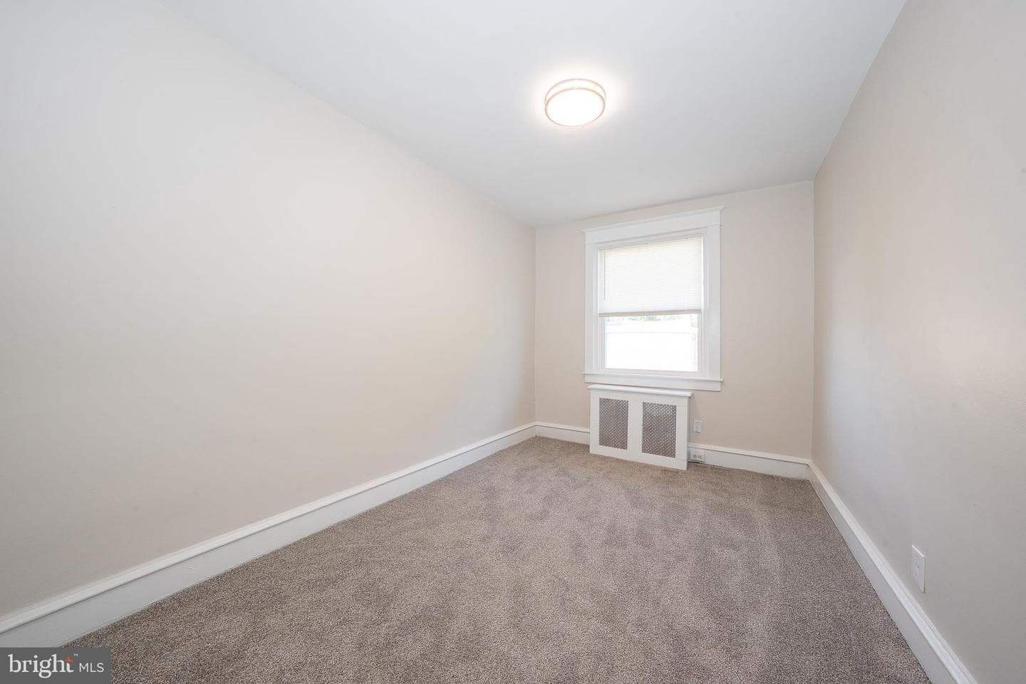 71 Barker Avenue photo 23