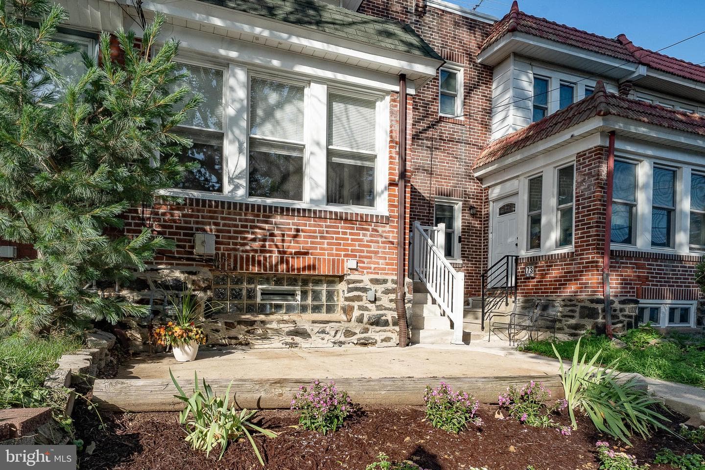 71 Barker Avenue photo 3